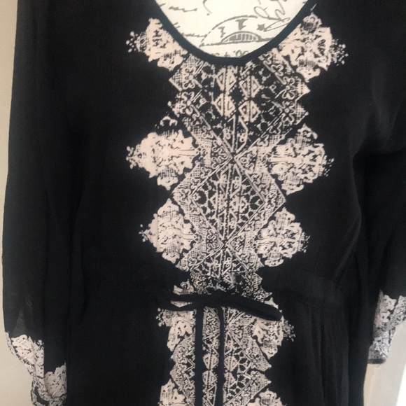 ANGIE Women’s Black/Red/Beige Casual Dress.  Size Medium - Picture 2 of 6